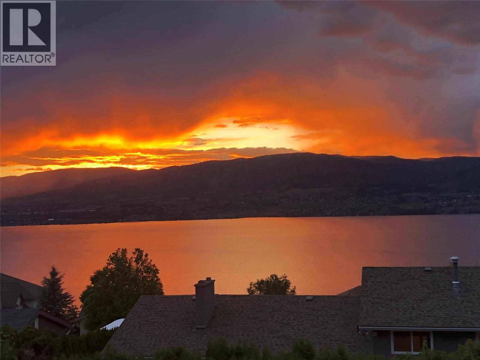 445 Curlew Drive, Kelowna, British Columbia  V1W 4L2 - Photo 3 - 10383239