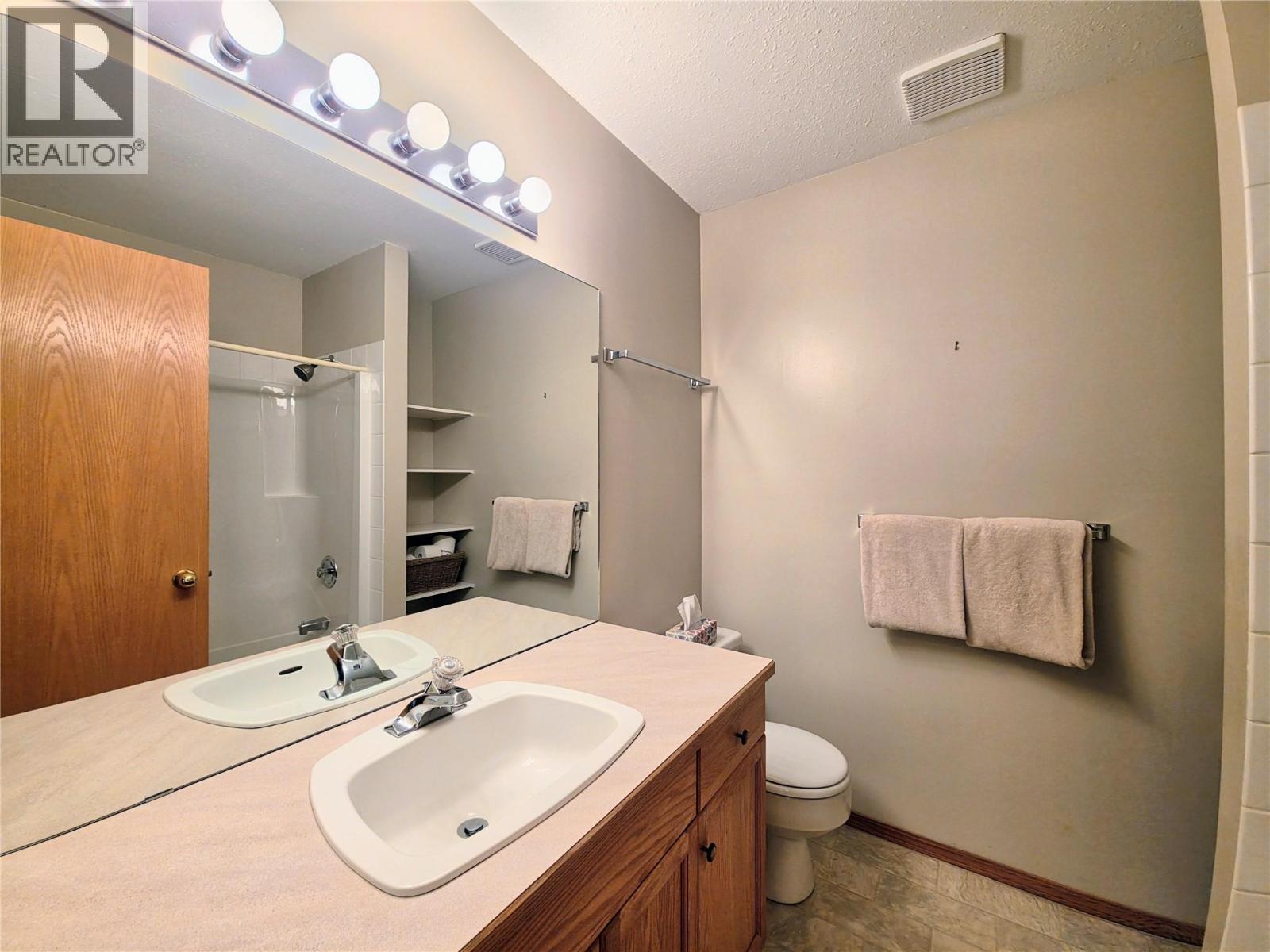 7595 Pioneer Avenue Unit# 8, Radium Hot Springs, British Columbia  V0A 1M0 - Photo 31 - 10383276