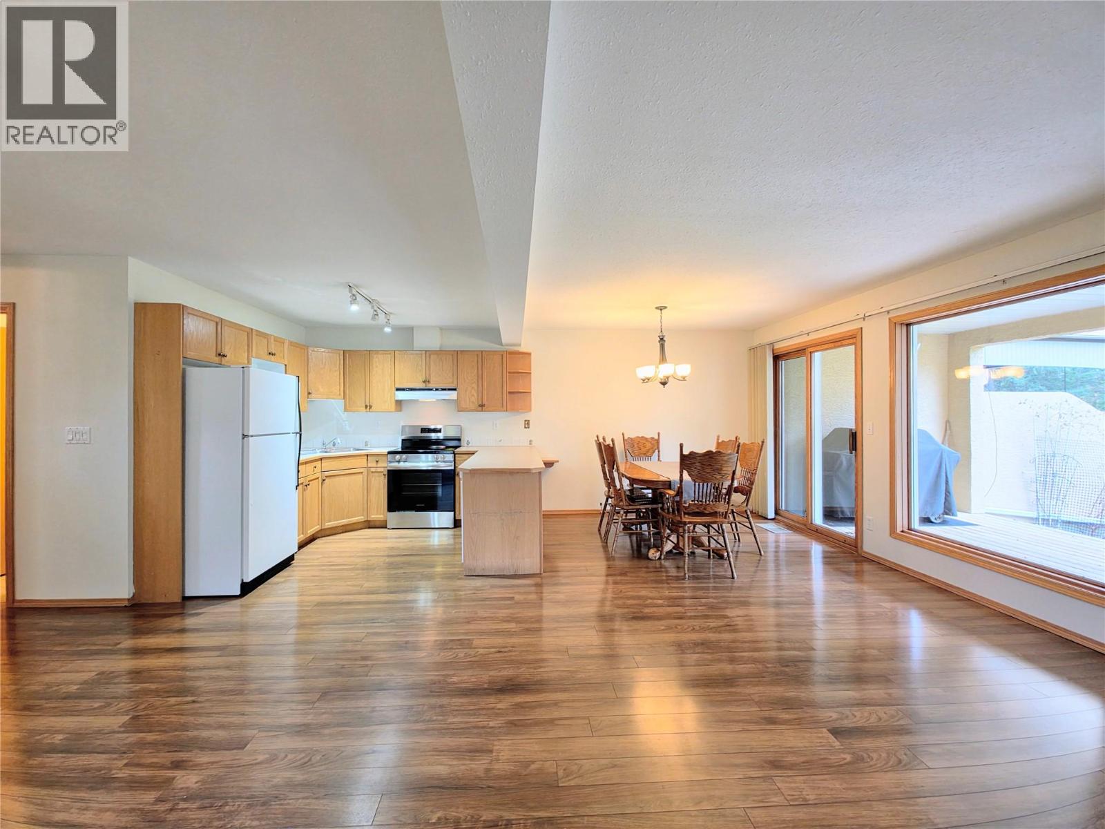 7595 Pioneer Avenue Unit# 8, Radium Hot Springs, British Columbia  V0A 1M0 - Photo 6 - 10383276