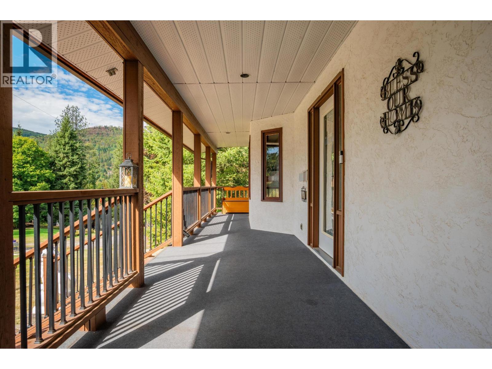 110 Cedar Avenue, Fruitvale, British Columbia  V0G 1L0 - Photo 35 - 10383288