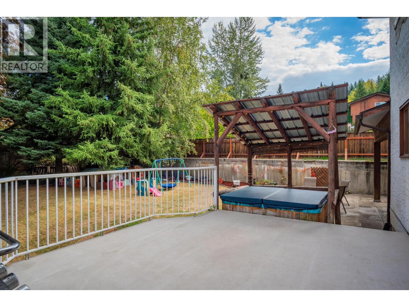 110 Cedar Avenue, Fruitvale, British Columbia  V0G 1L0 - Photo 41 - 10383288