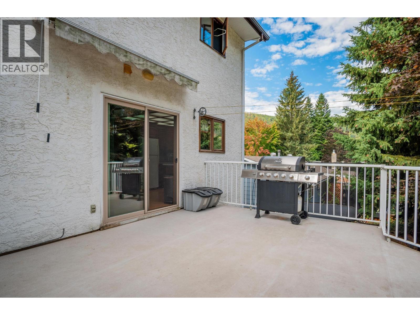 110 Cedar Avenue, Fruitvale, British Columbia  V0G 1L0 - Photo 43 - 10383288