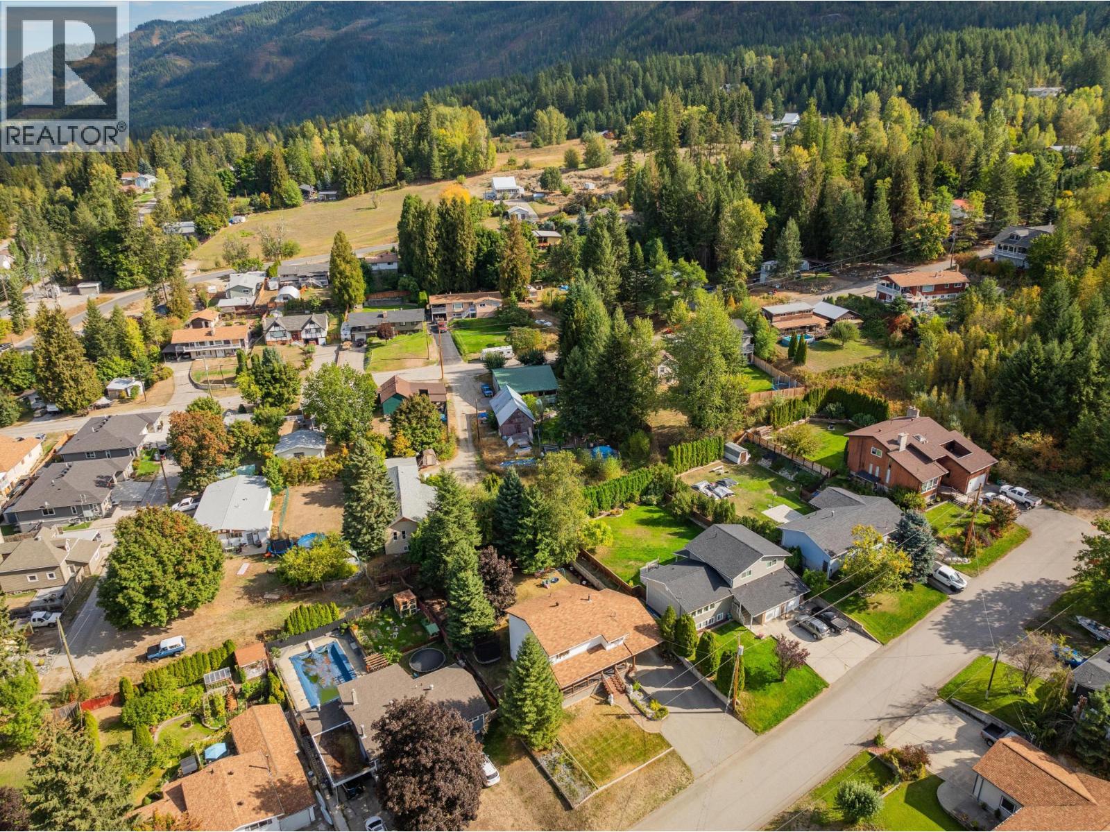 110 Cedar Avenue, Fruitvale, British Columbia  V0G 1L0 - Photo 56 - 10383288