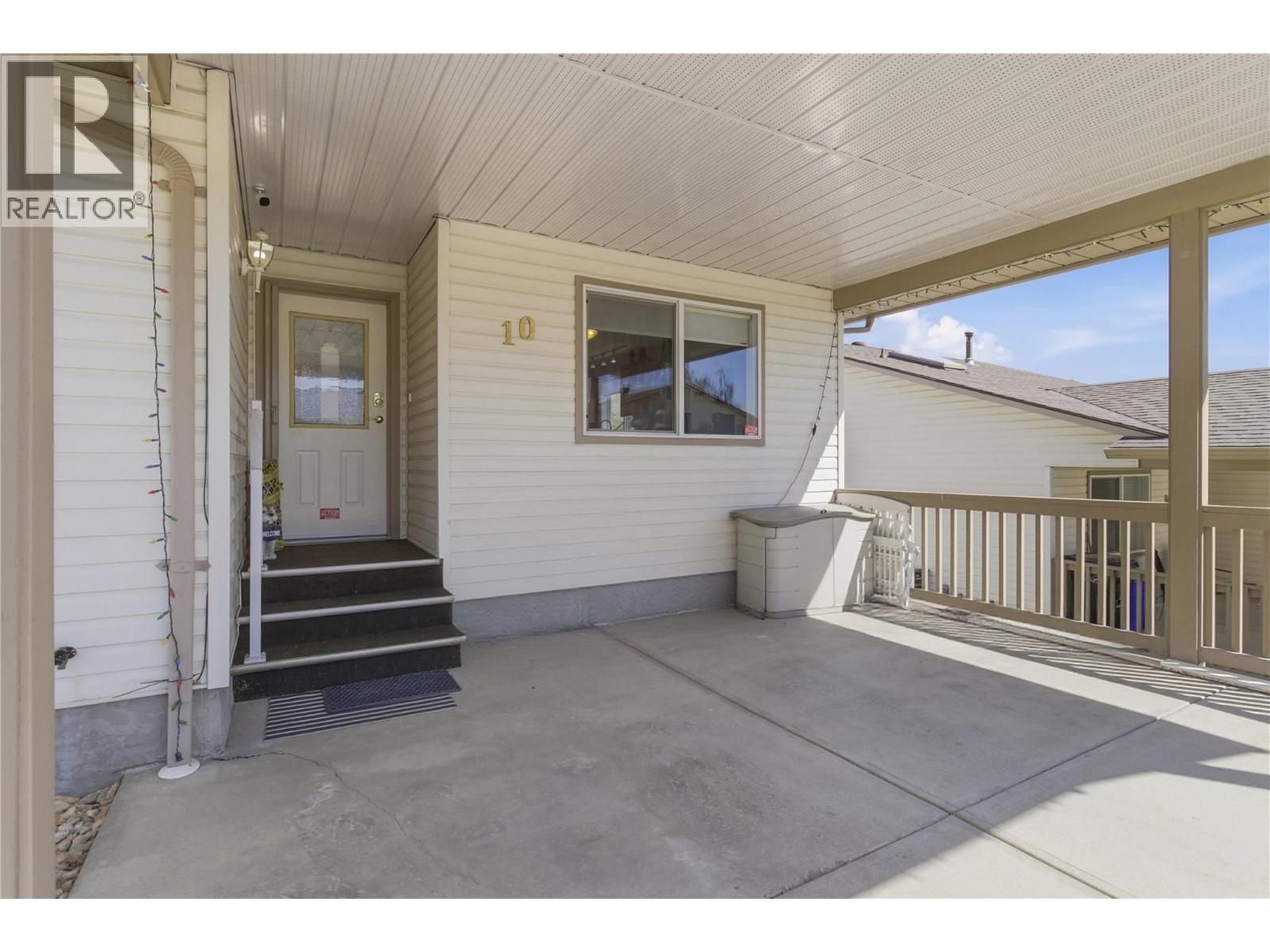 4210 Alexis Park Drive Unit# 10, Vernon, British Columbia  V1T 6H3 - Photo 2 - 10383131