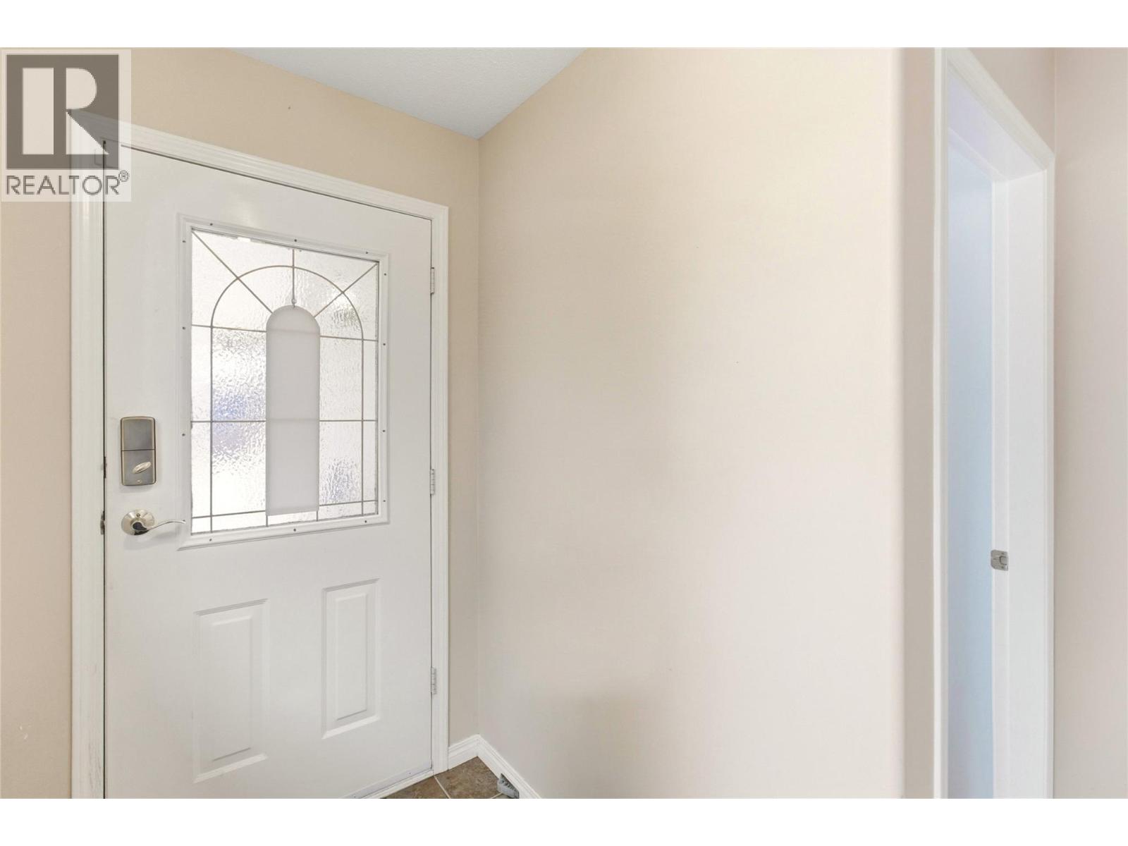 4210 Alexis Park Drive Unit# 10, Vernon, British Columbia  V1T 6H3 - Photo 5 - 10383131