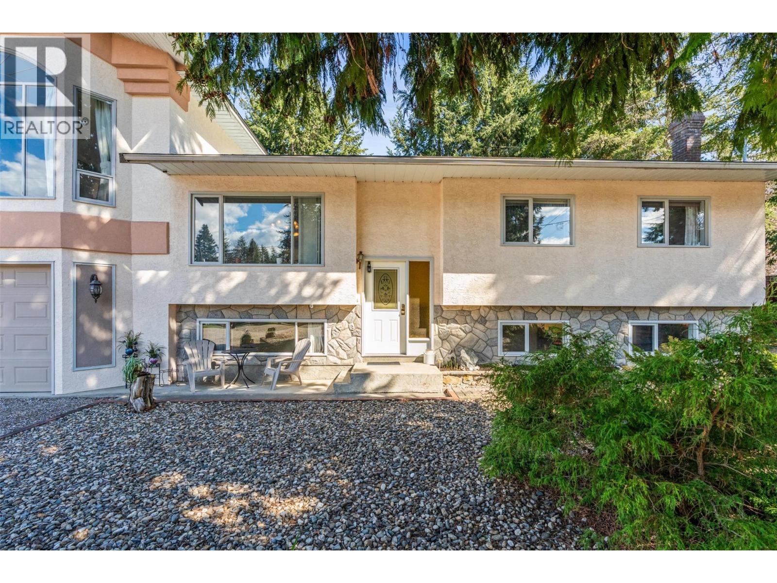 3419 Larch Drive, Armstrong, British Columbia  V4Y 0S8 - Photo 5 - 10382357