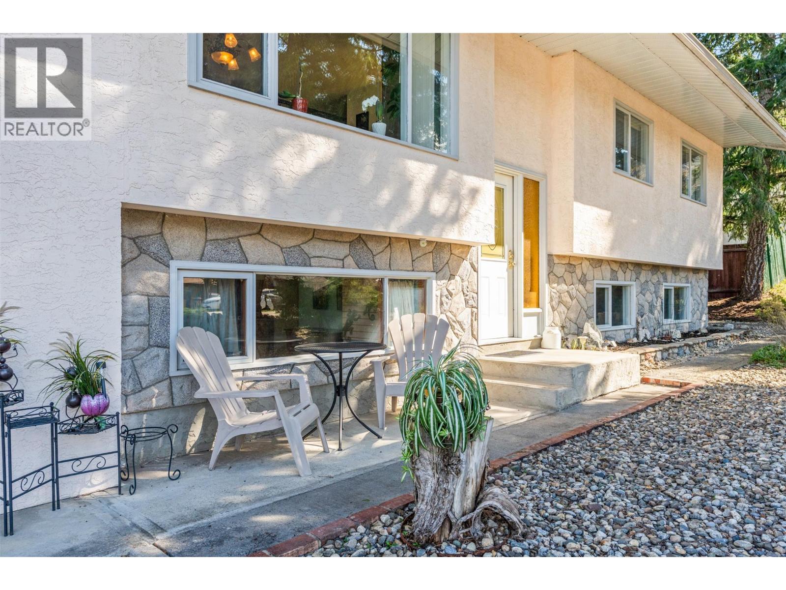 3419 Larch Drive, Armstrong, British Columbia  V4Y 0S8 - Photo 6 - 10382357