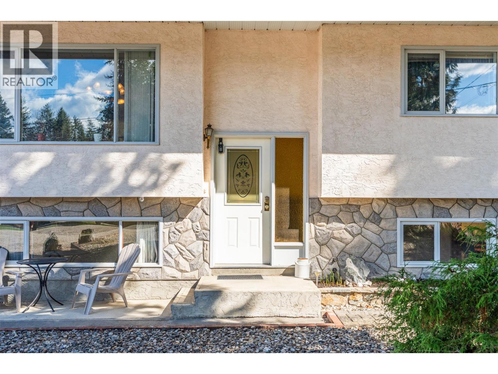 3419 Larch Drive, Armstrong, British Columbia  V4Y 0S8 - Photo 8 - 10382357