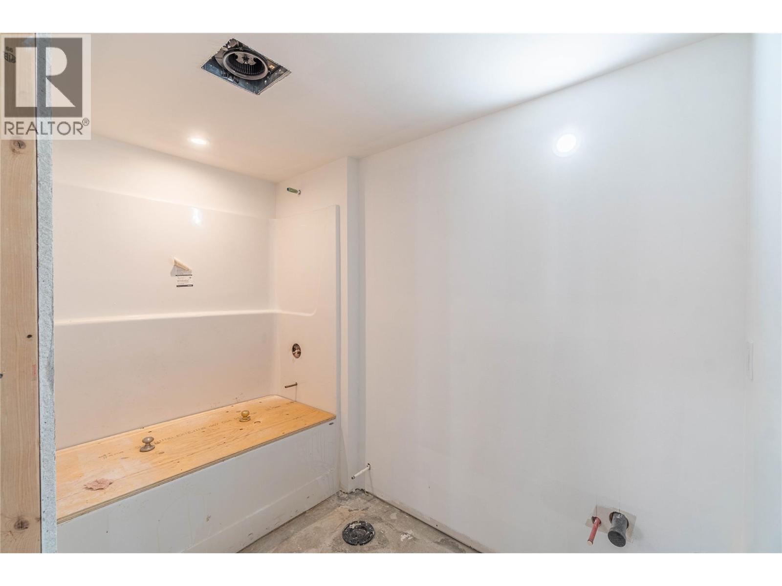 200 Grand Boulevard Unit# 137, Kamloops, British Columbia  V2C 0H3 - Photo 48 - 10383552