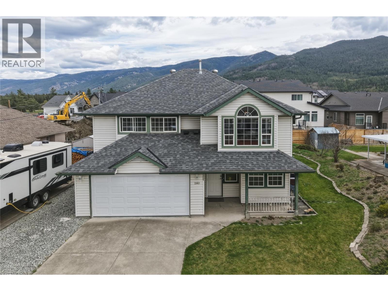 2160 Okanagan Street, Armstrong, British Columbia  V4Y 0C4 - Photo 1 - 10383437