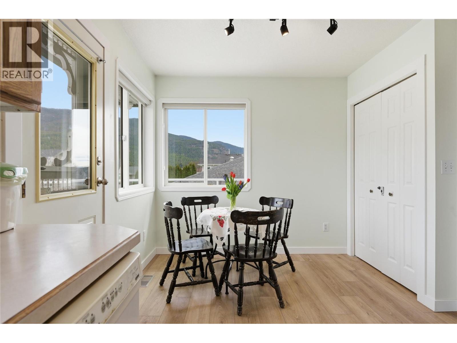 2160 Okanagan Street, Armstrong, British Columbia  V4Y 0C4 - Photo 13 - 10383437