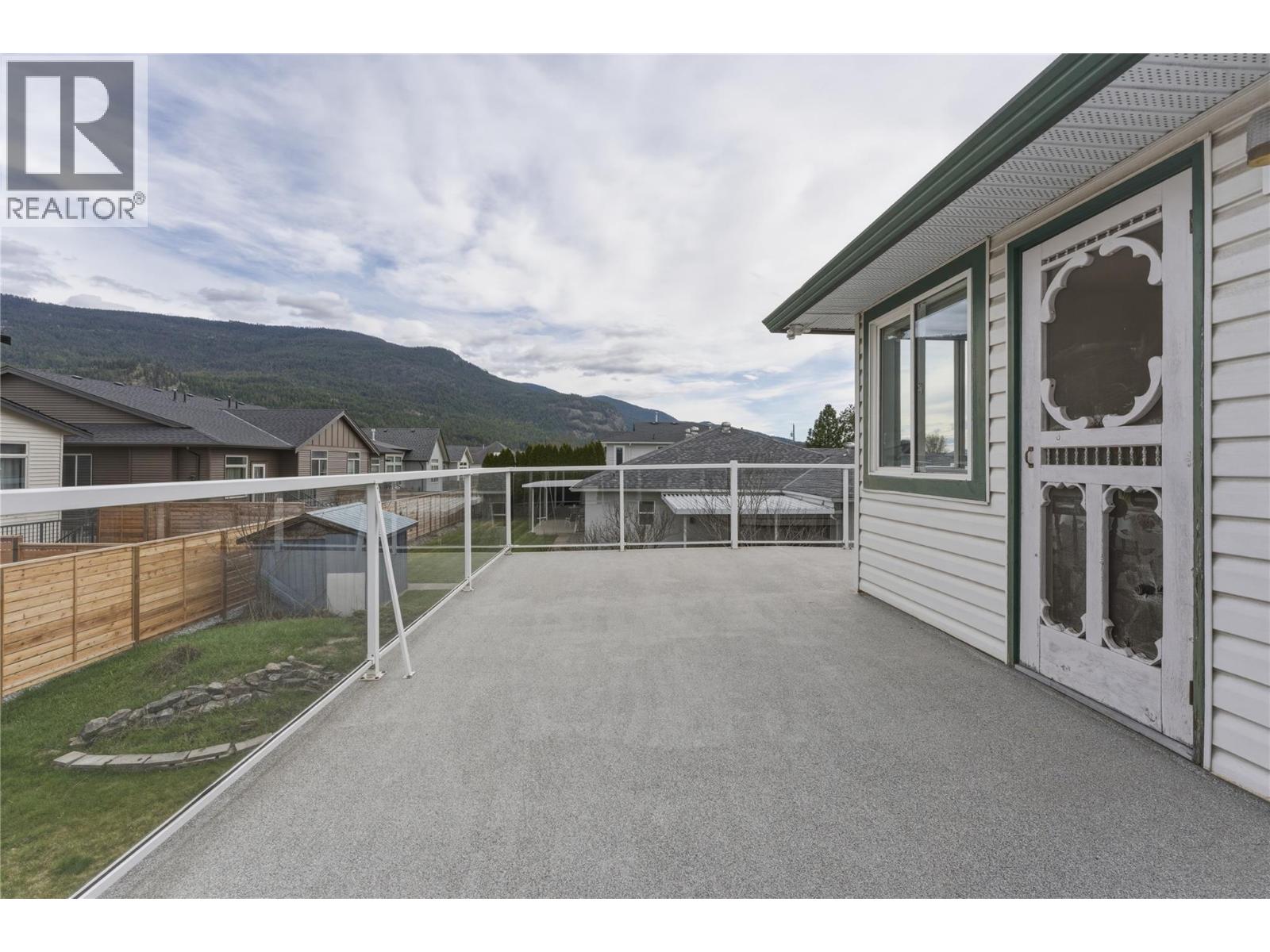 2160 Okanagan Street, Armstrong, British Columbia  V4Y 0C4 - Photo 14 - 10383437