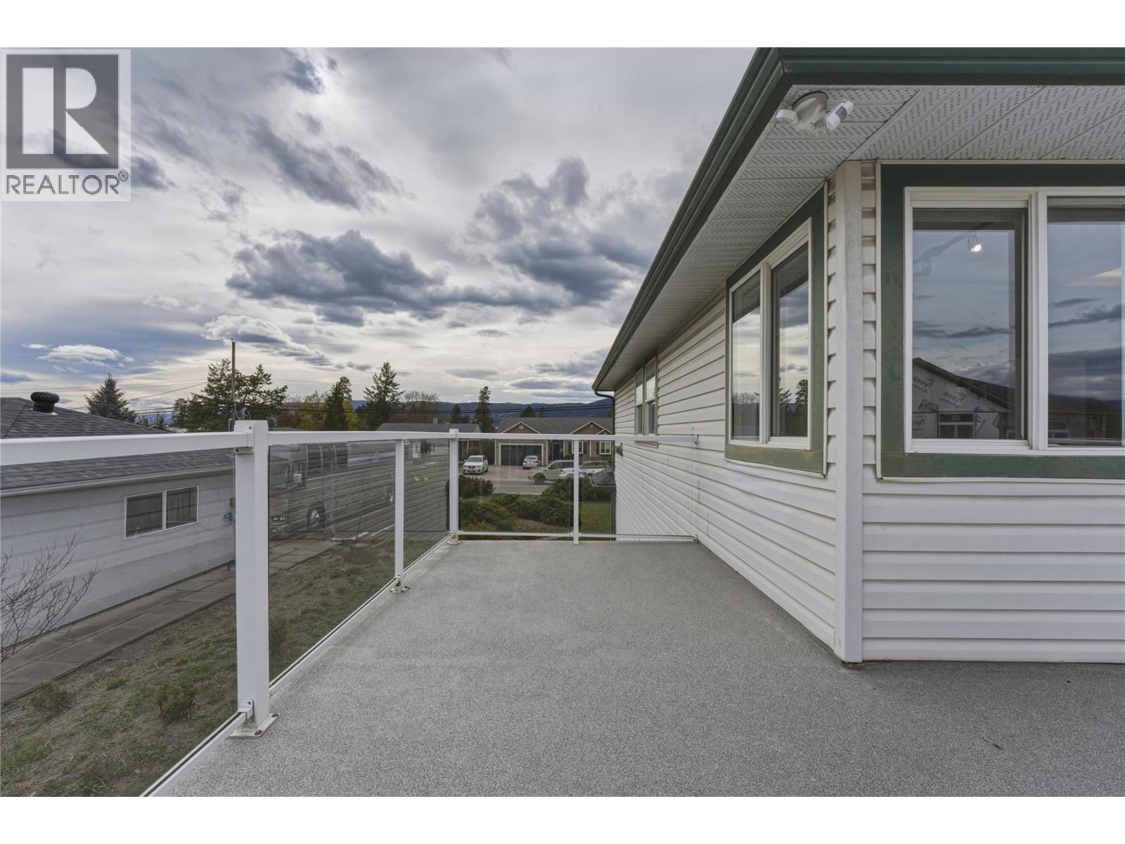 2160 Okanagan Street, Armstrong, British Columbia  V4Y 0C4 - Photo 15 - 10383437