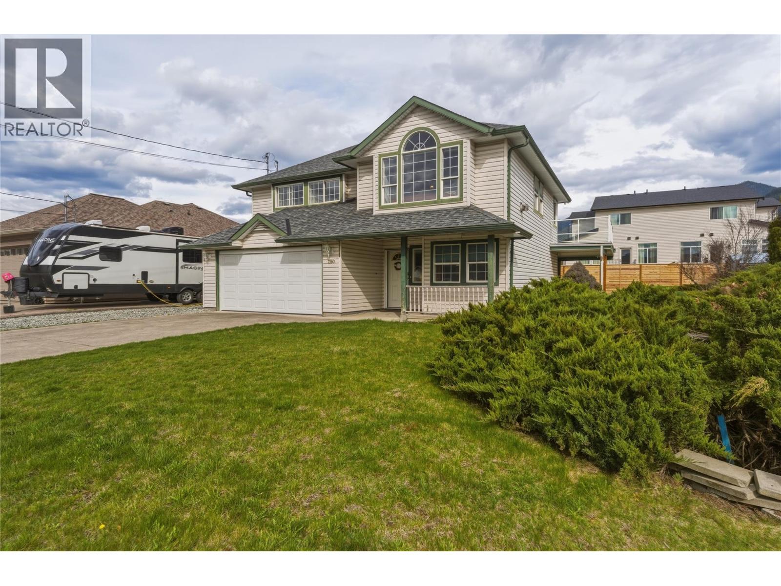 2160 Okanagan Street, Armstrong, British Columbia  V4Y 0C4 - Photo 2 - 10383437