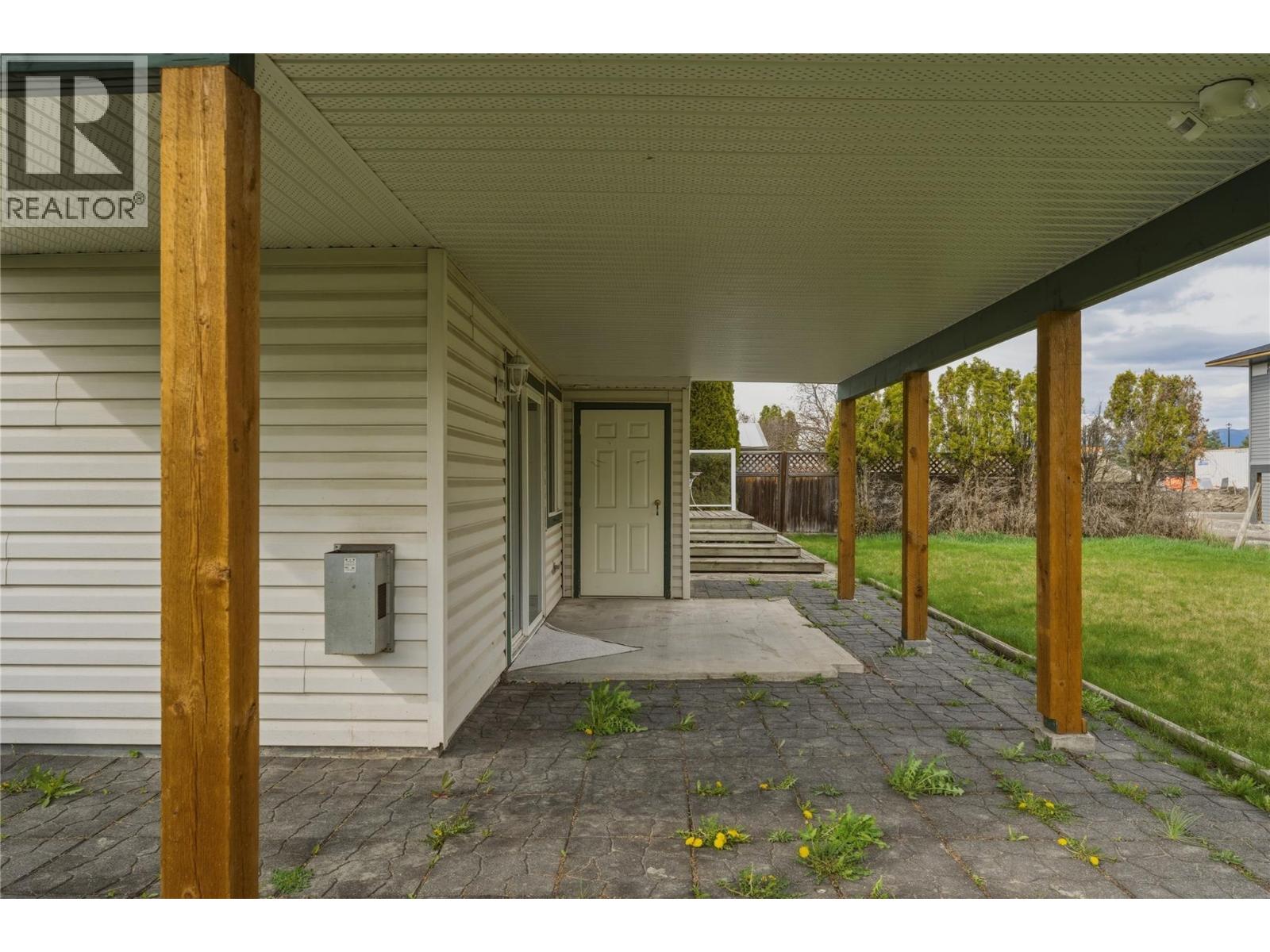 2160 Okanagan Street, Armstrong, British Columbia  V4Y 0C4 - Photo 32 - 10383437