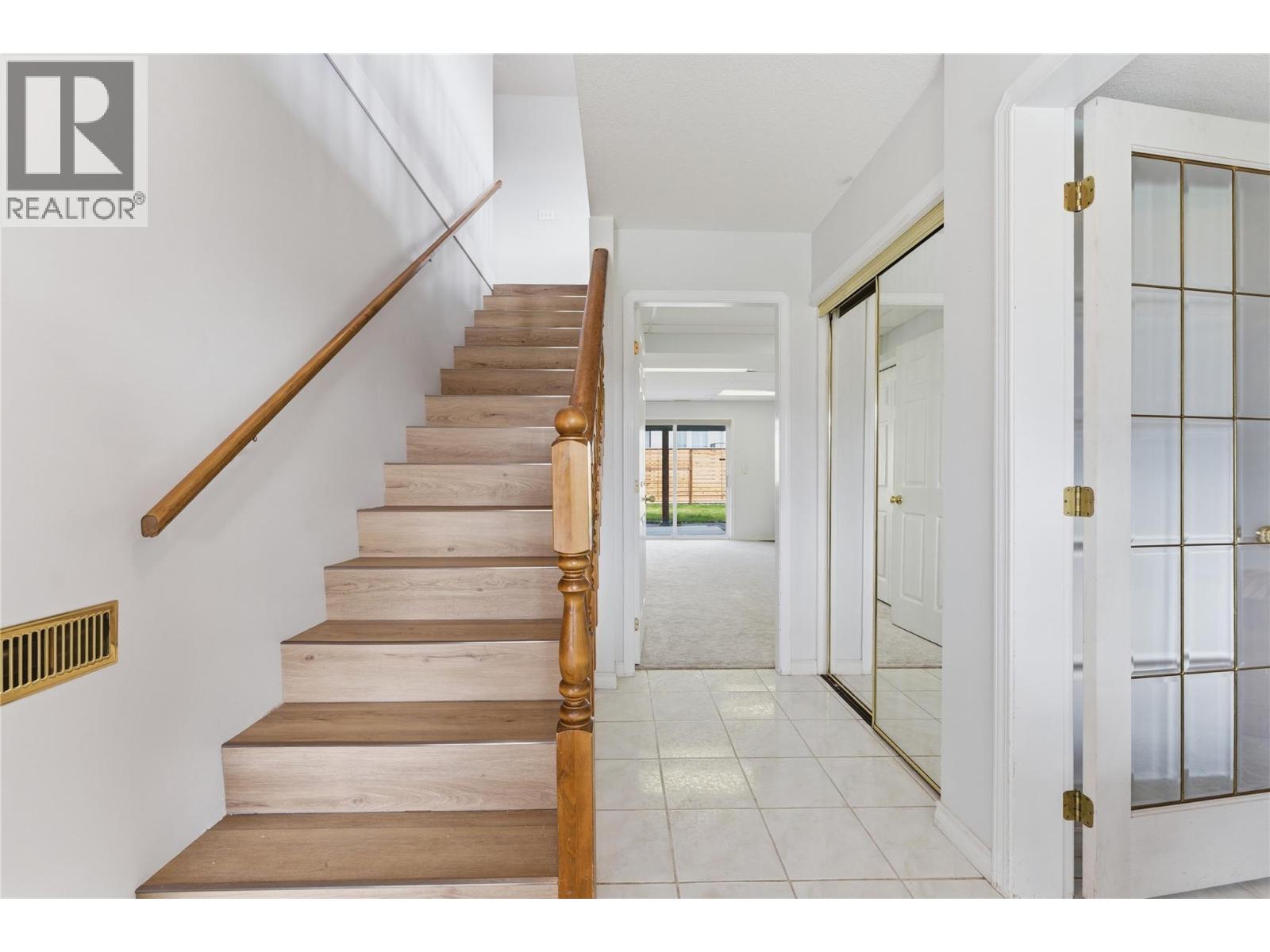 2160 Okanagan Street, Armstrong, British Columbia  V4Y 0C4 - Photo 5 - 10383437