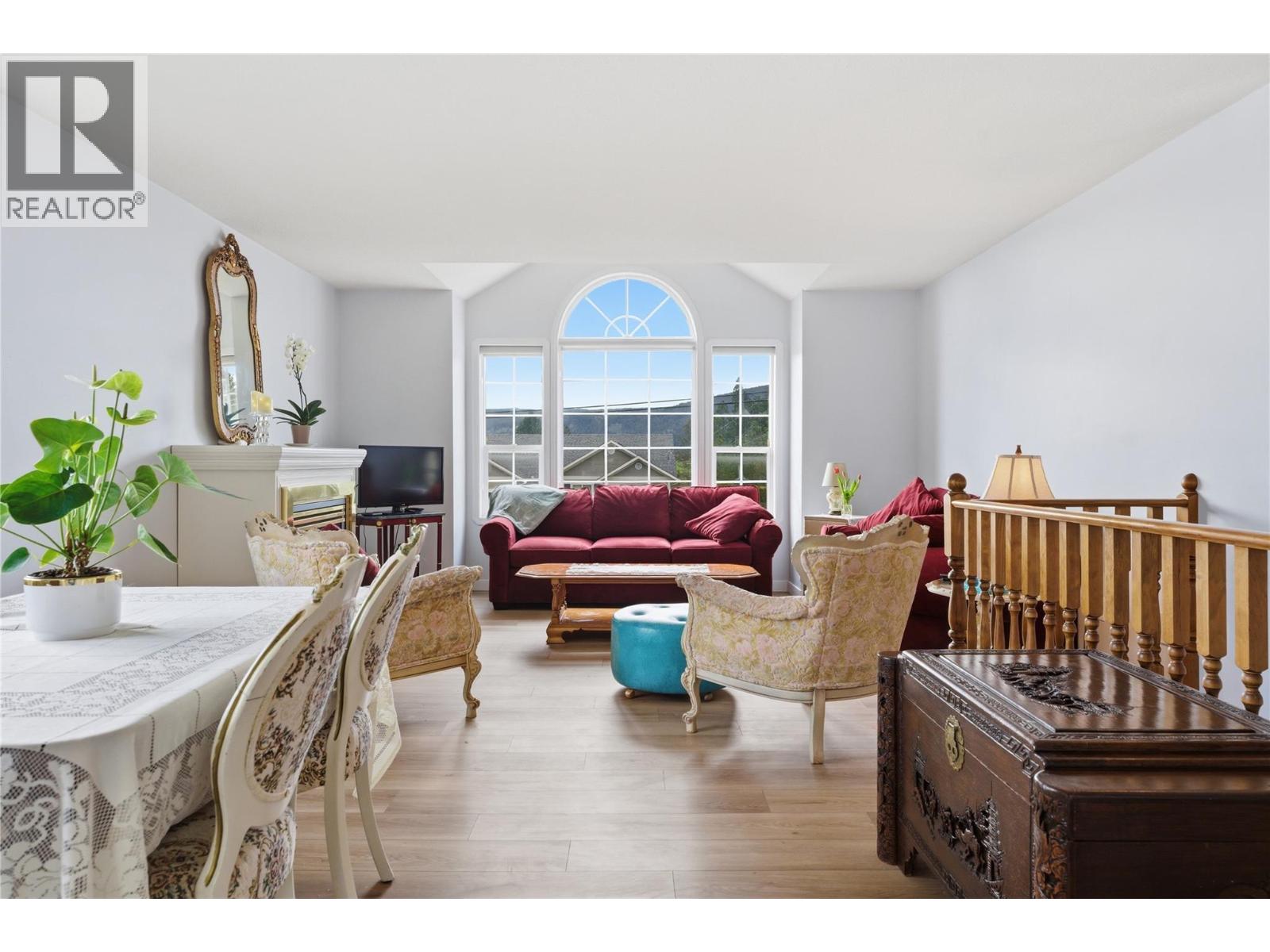 2160 Okanagan Street, Armstrong, British Columbia  V4Y 0C4 - Photo 6 - 10383437