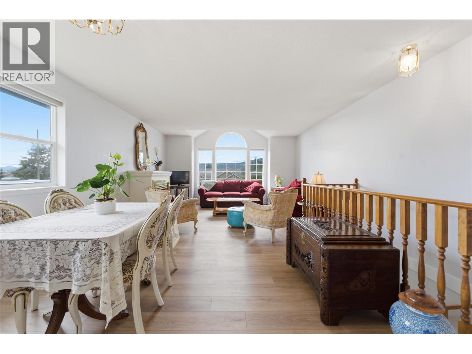 2160 Okanagan Street, Armstrong, British Columbia  V4Y 0C4 - Photo 9 - 10383437