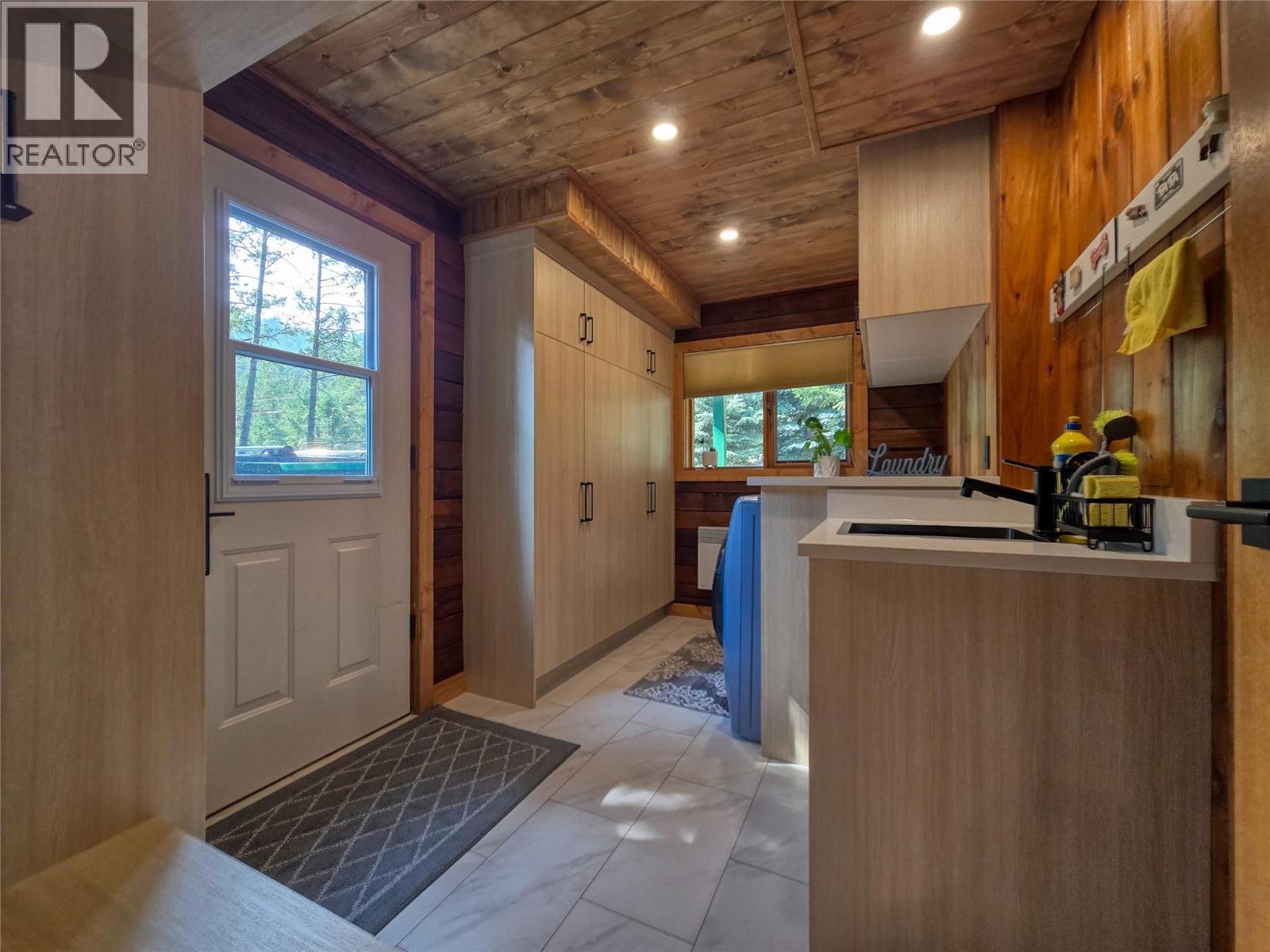 5352 Dutch Creek Road, Fairmont Hot Springs, British Columbia  V0B 1L2 - Photo 30 - 10383277