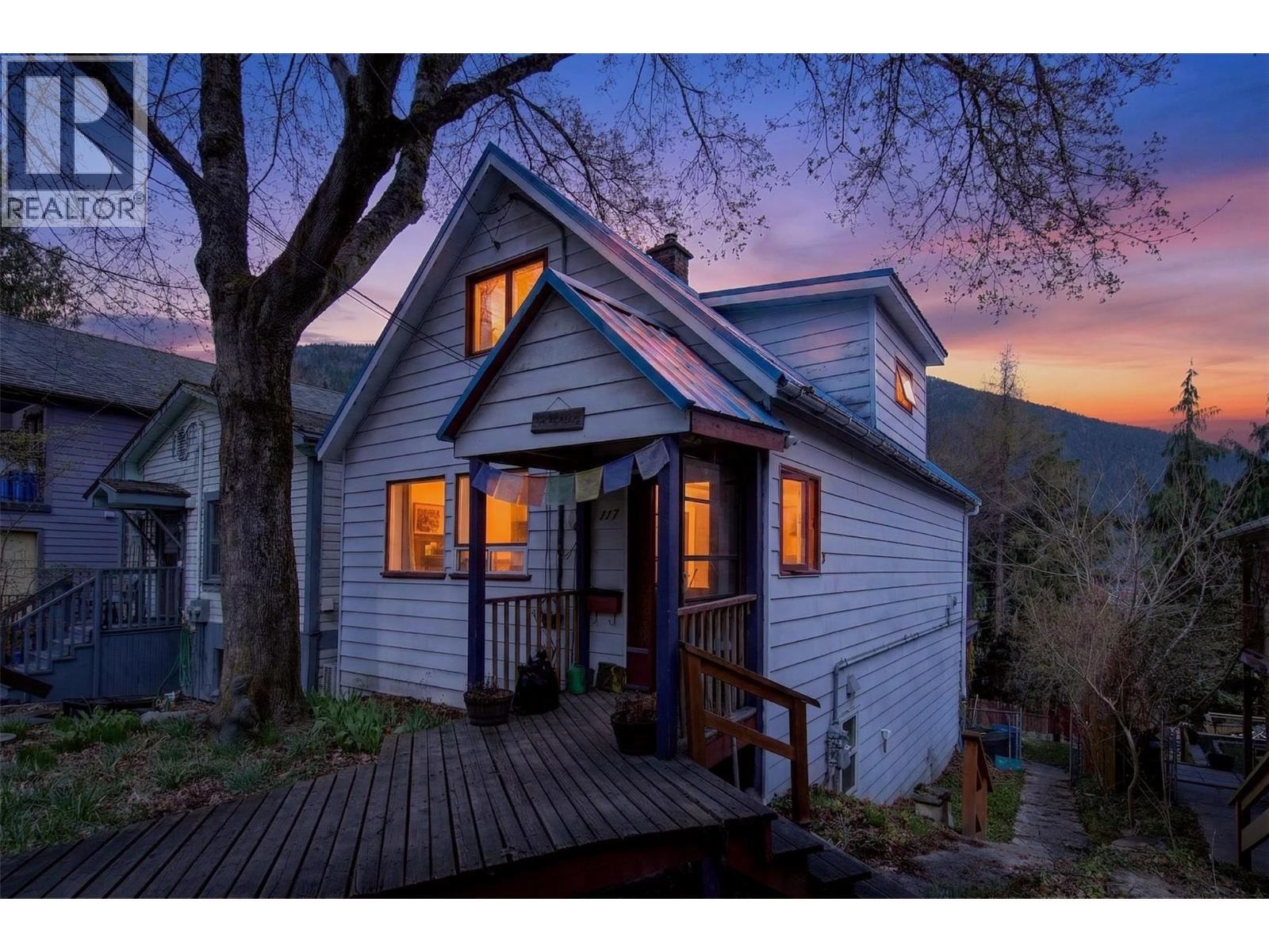 117 High Street, Nelson, British Columbia  V1L 3Z5 - Photo 1 - 10382467