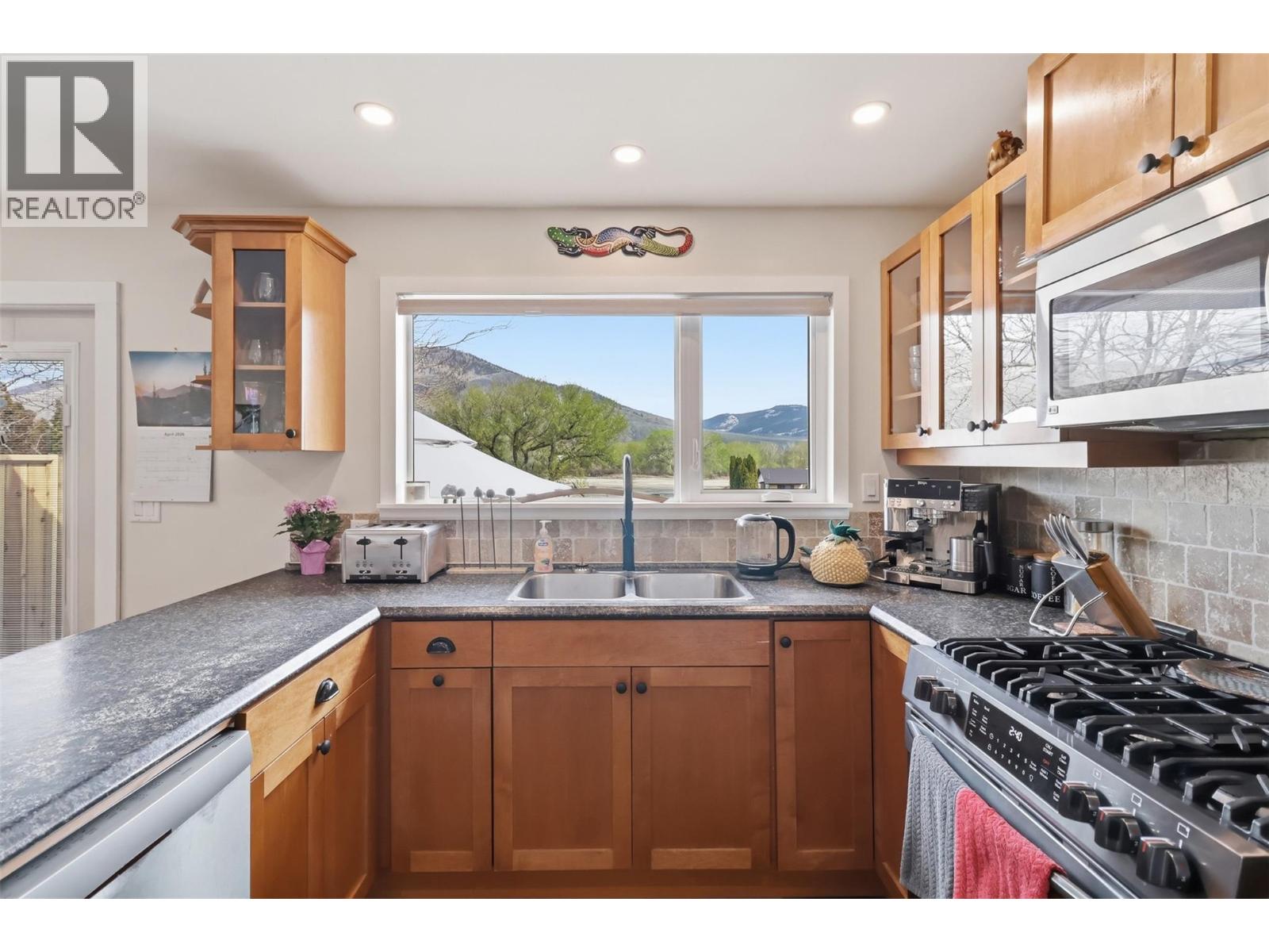 1893 Westsyde Road, Kamloops, British Columbia  V2B 7B9 - Photo 13 - 10383543