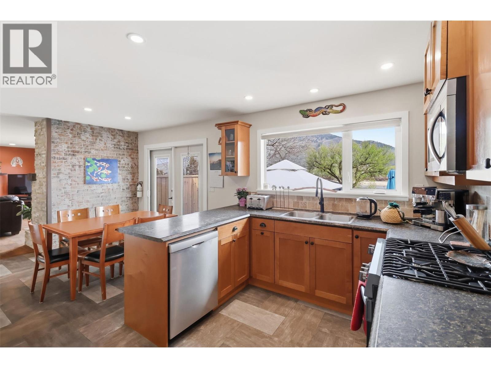 1893 Westsyde Road, Kamloops, British Columbia  V2B 7B9 - Photo 15 - 10383543