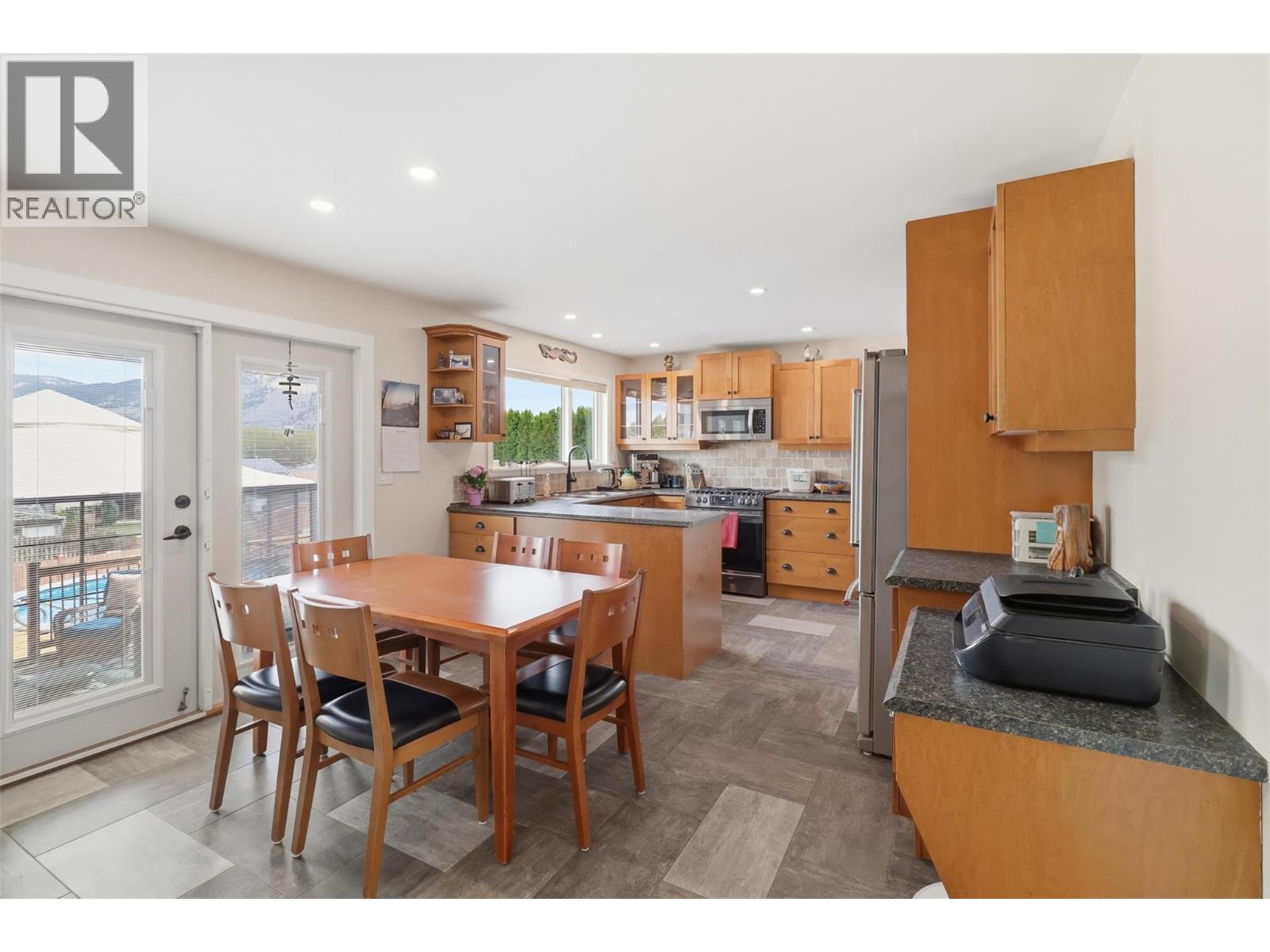 1893 Westsyde Road, Kamloops, British Columbia  V2B 7B9 - Photo 9 - 10383543