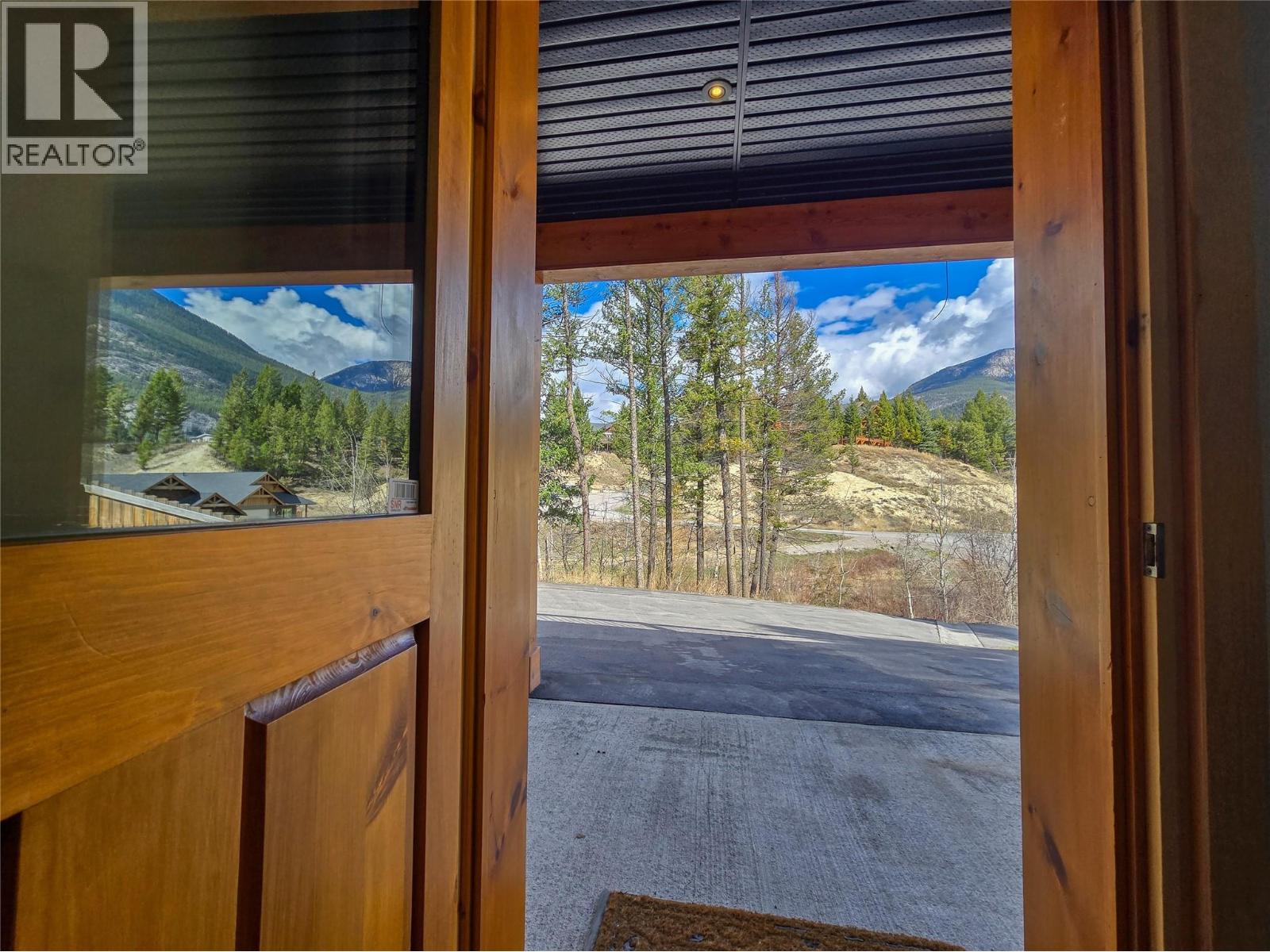 983 Swansea View Road, Invermere, British Columbia  V0A 1K3 - Photo 20 - 10383264