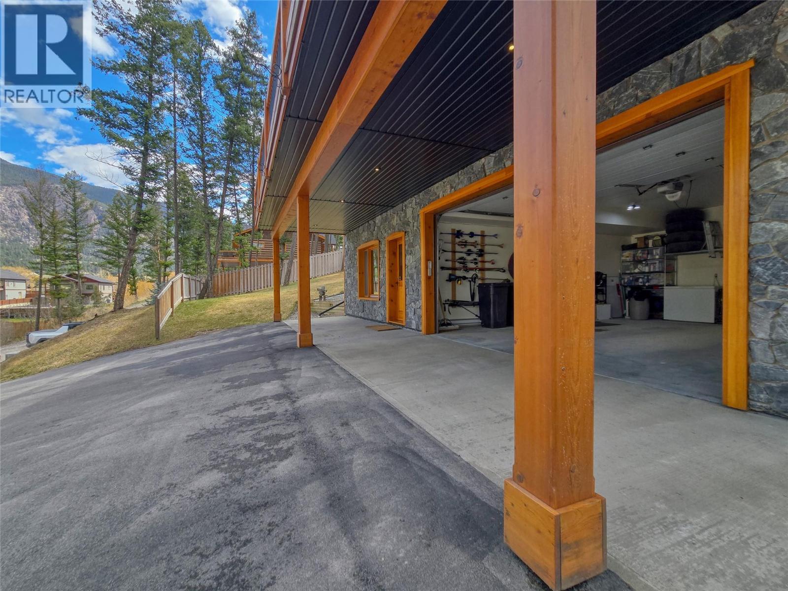 983 Swansea View Road, Invermere, British Columbia  V0A 1K3 - Photo 22 - 10383264