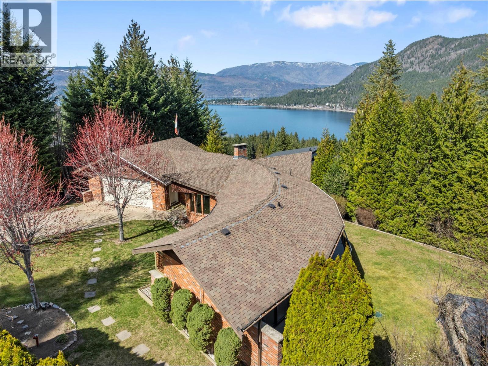 2631 Grand View Place, Blind Bay, British Columbia    - Photo 1 - 10379714