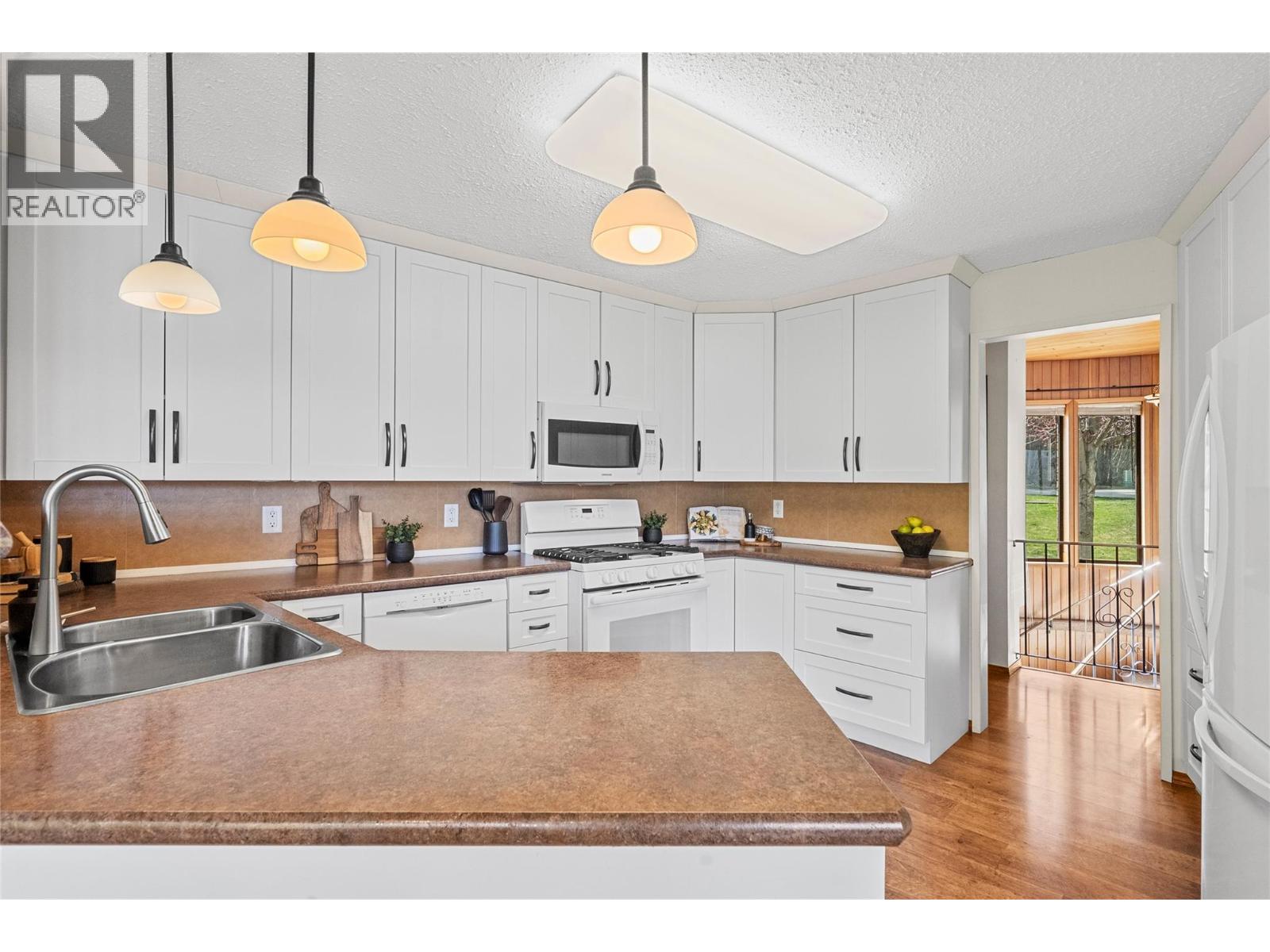 2631 Grand View Place, Blind Bay, British Columbia    - Photo 13 - 10379714