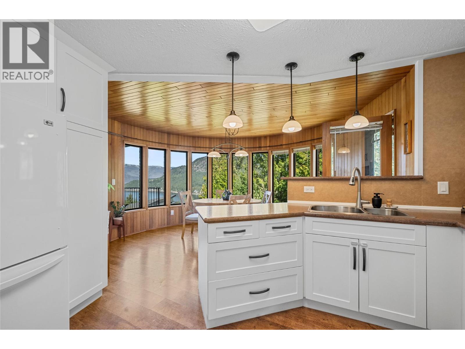 2631 Grand View Place, Blind Bay, British Columbia    - Photo 14 - 10379714