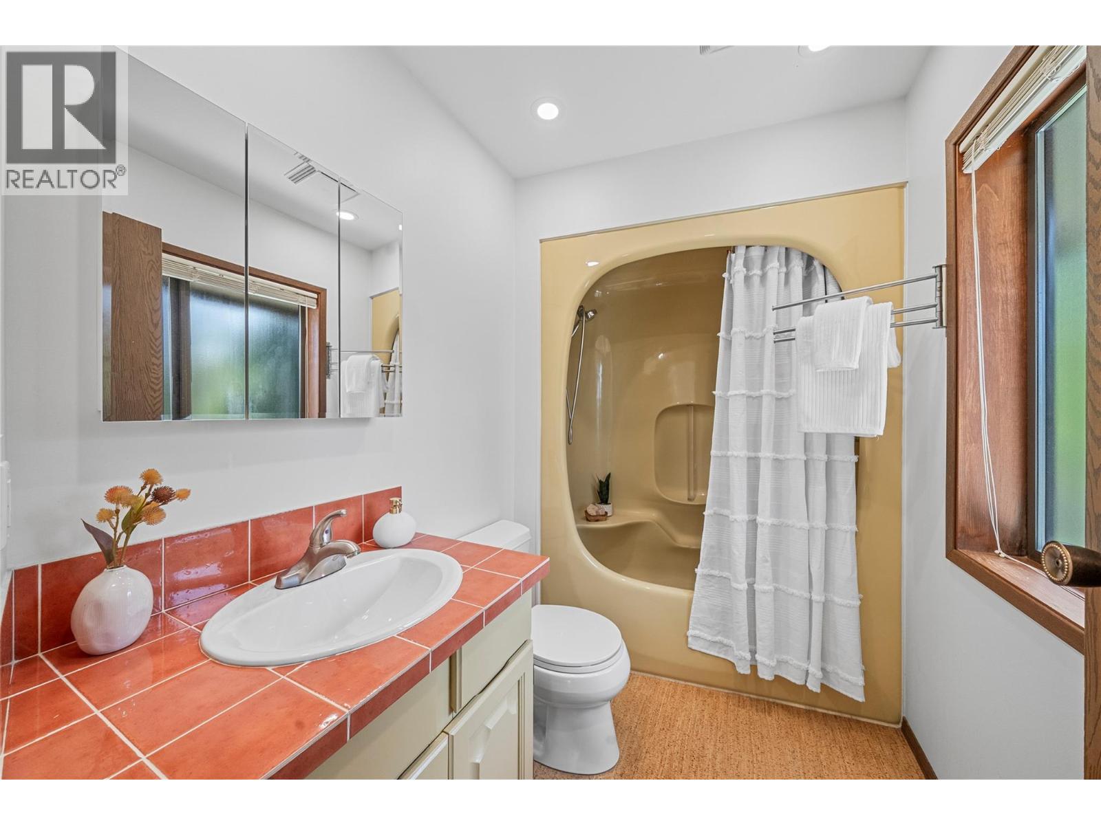 2631 Grand View Place, Blind Bay, British Columbia    - Photo 31 - 10379714