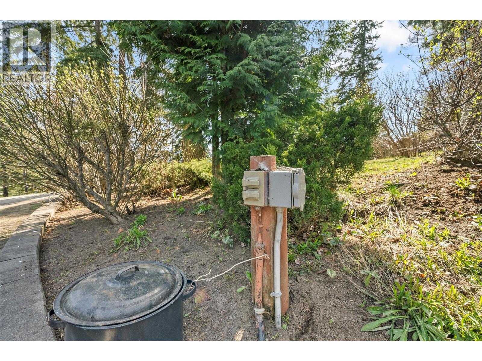 2631 Grand View Place, Blind Bay, British Columbia    - Photo 72 - 10379714