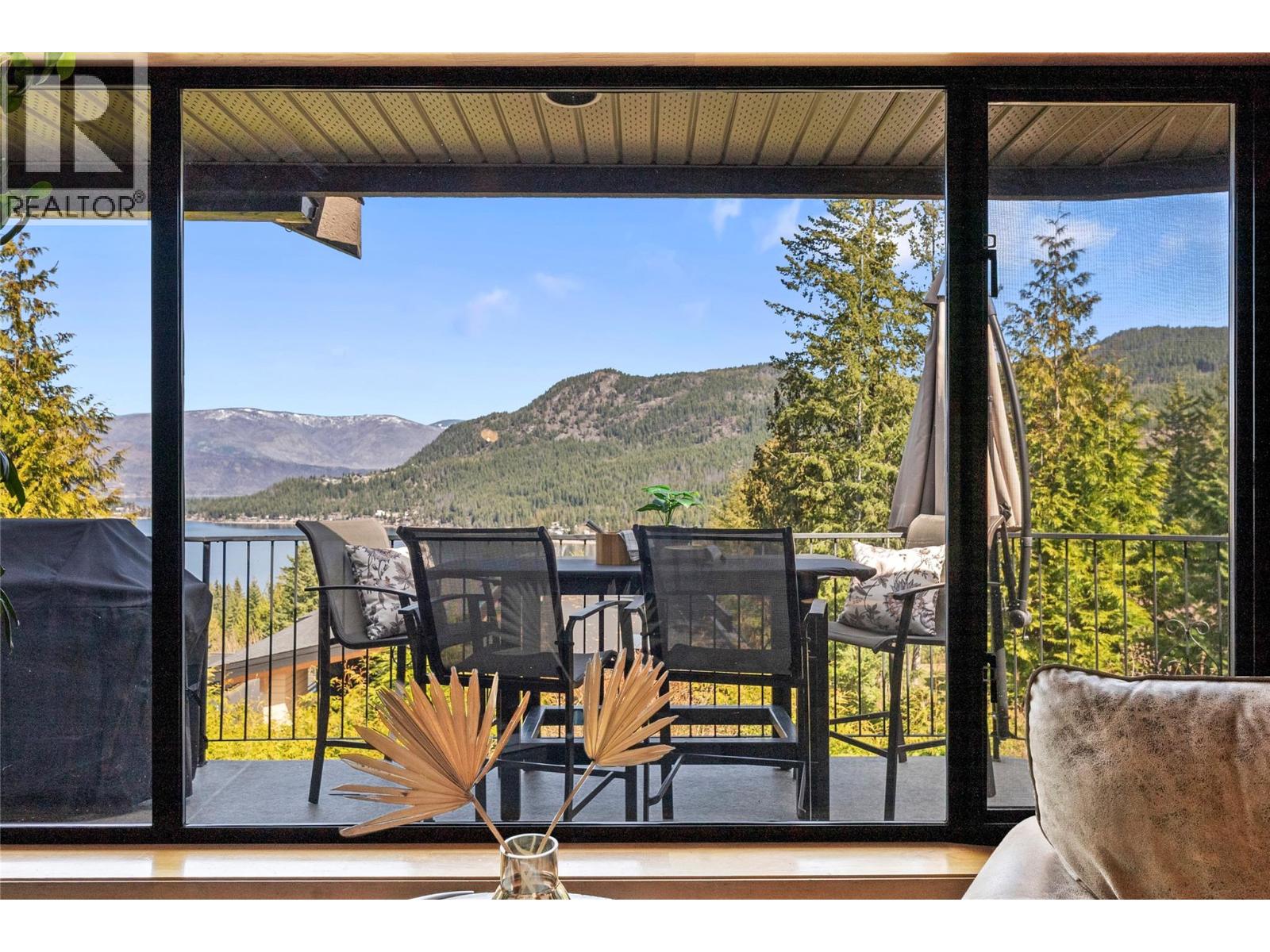 2631 Grand View Place, Blind Bay, British Columbia    - Photo 8 - 10379714