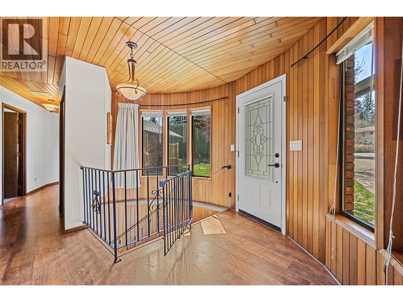 2631 Grand View Place, Blind Bay, British Columbia    - Photo 9 - 10379714