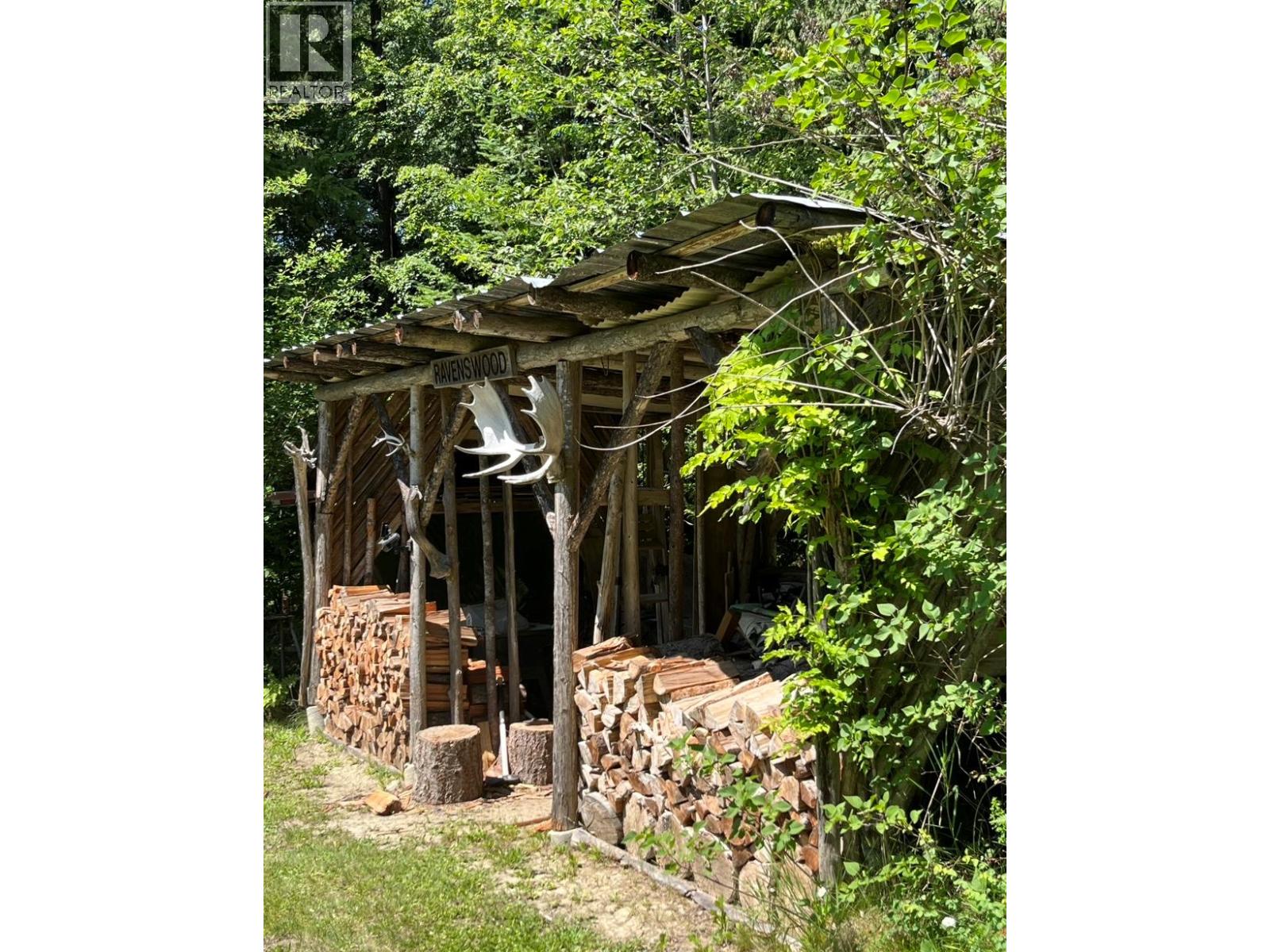 4460 6 Highway, Arrow Park, British Columbia  V0G 1R1 - Photo 11 - 10383655