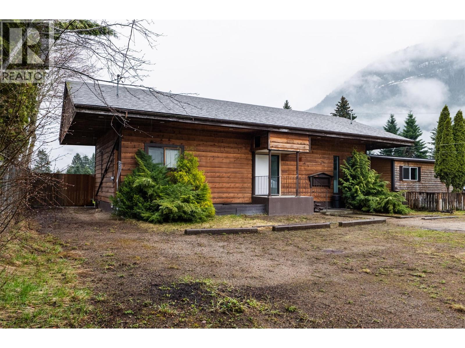 3118 Slocan Park Road, Slocan Park, British Columbia  V0G 2E0 - Photo 1 - 10383489