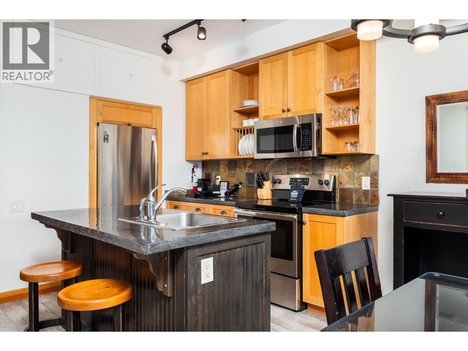 101 Village Centre Court Unit# 334, Vernon, British Columbia  V1H 1Y8 - Photo 3 - 10383691