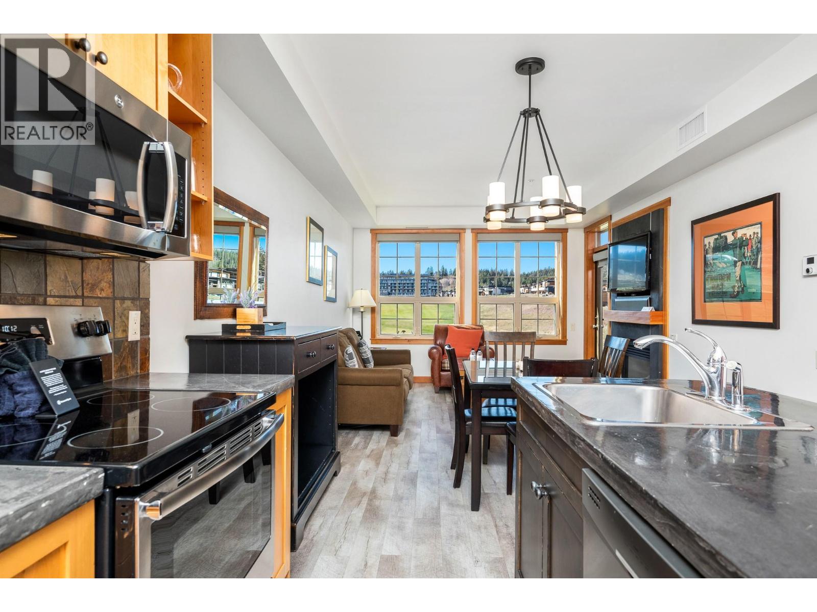 101 Village Centre Court Unit# 334, Vernon, British Columbia  V1H 1Y8 - Photo 4 - 10383691