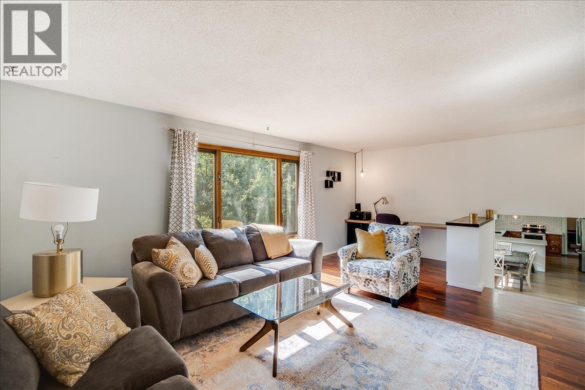 3710 Ladybird Road, Krestova, British Columbia  V0G 1H2 - Photo 11 - 10383433