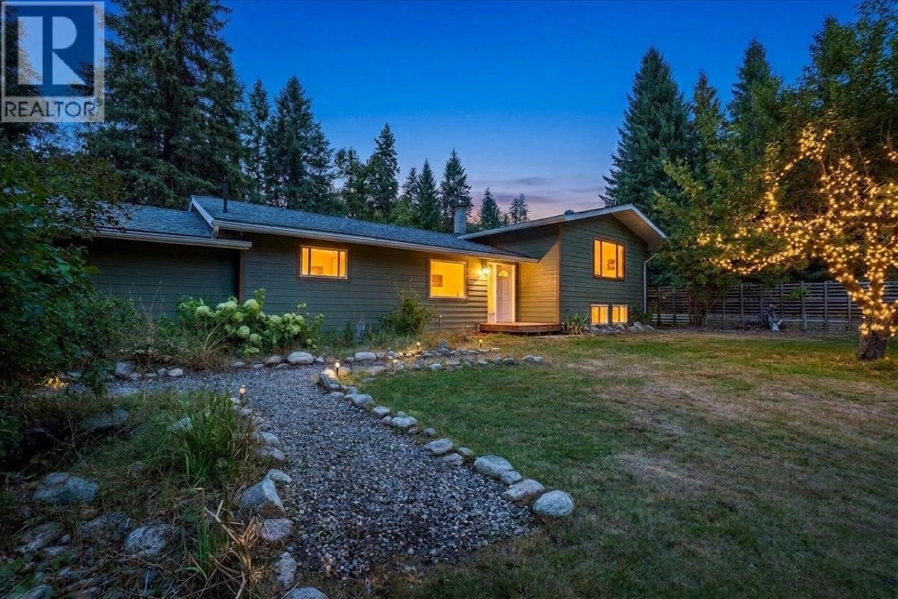 3710 Ladybird Road, Krestova, British Columbia  V0G 1H2 - Photo 2 - 10383433