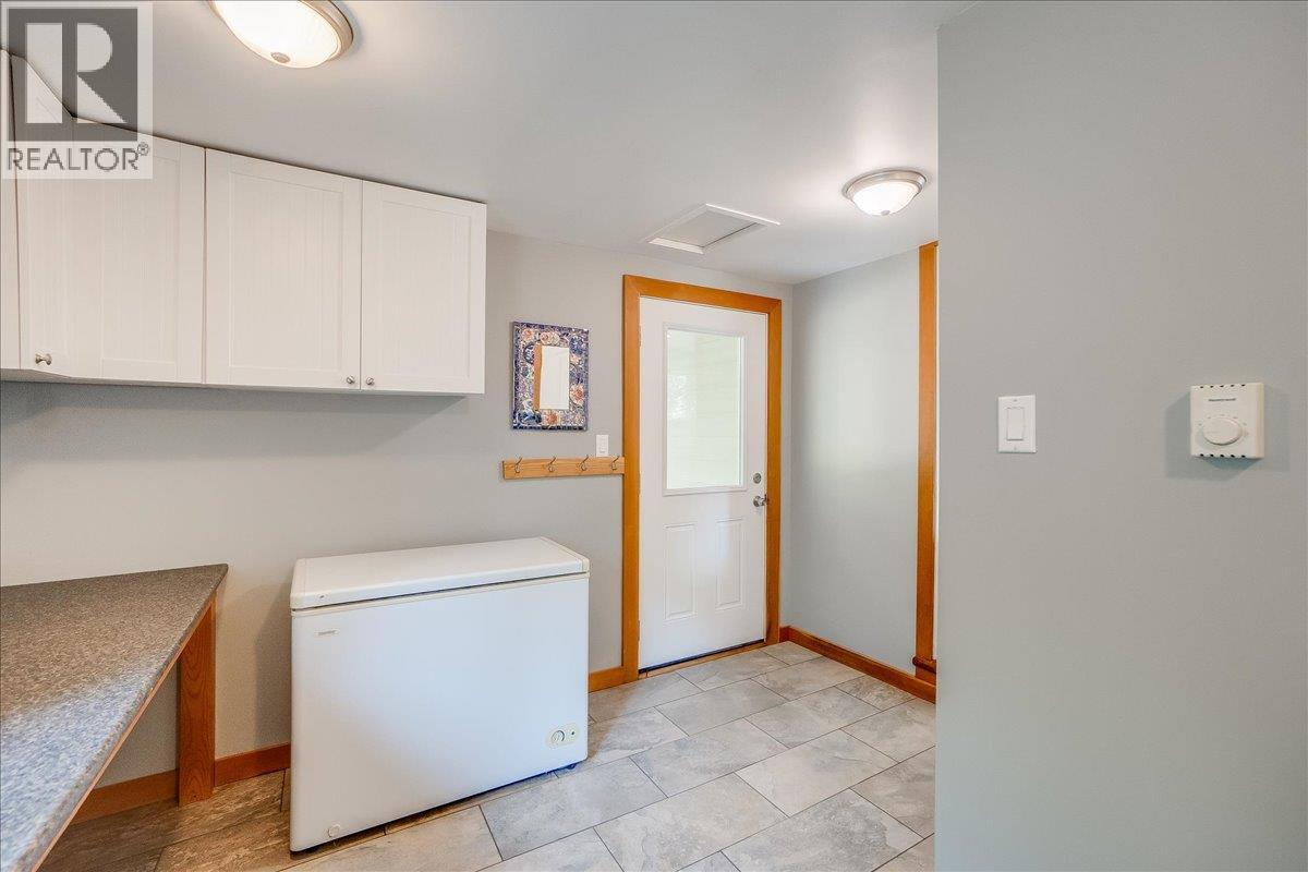 3710 Ladybird Road, Krestova, British Columbia  V0G 1H2 - Photo 22 - 10383433