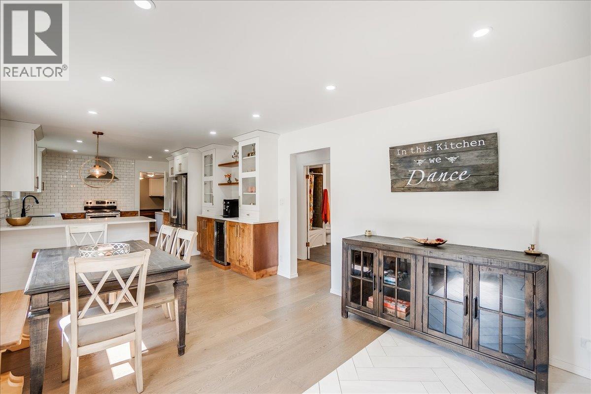 3710 Ladybird Road, Krestova, British Columbia  V0G 1H2 - Photo 9 - 10383433