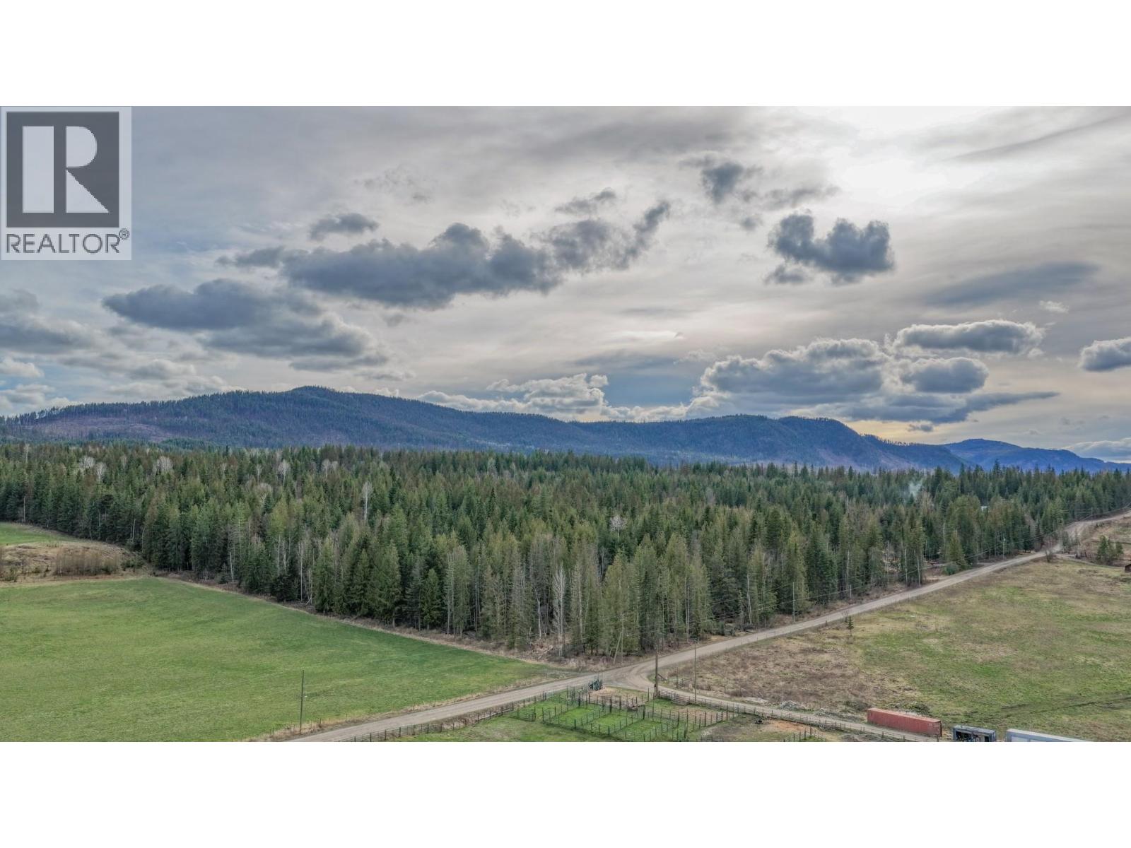 100 Campbell Road, Cherryville, British Columbia  V0E 2G3 - Photo 2 - 10383052