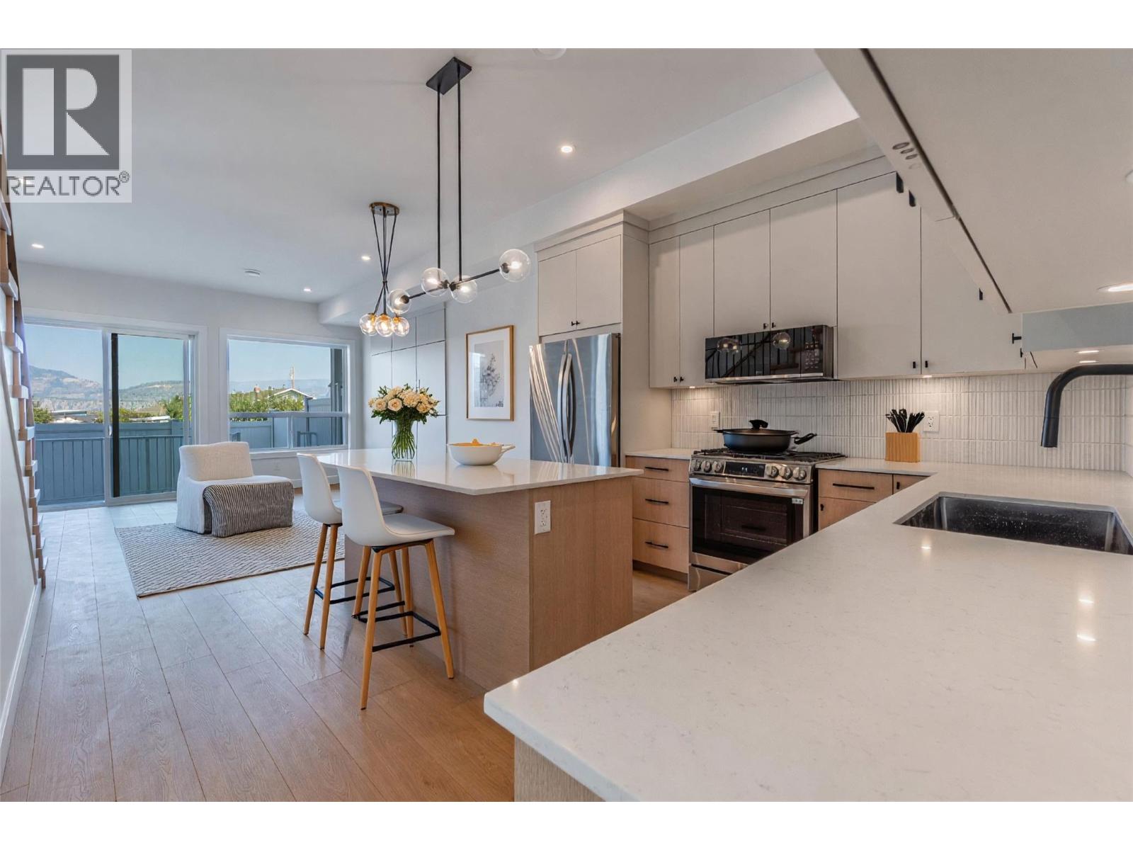 384 Chardonnay Avenue, Oliver, British Columbia  V0H 1T4 - Photo 8 - 10380966