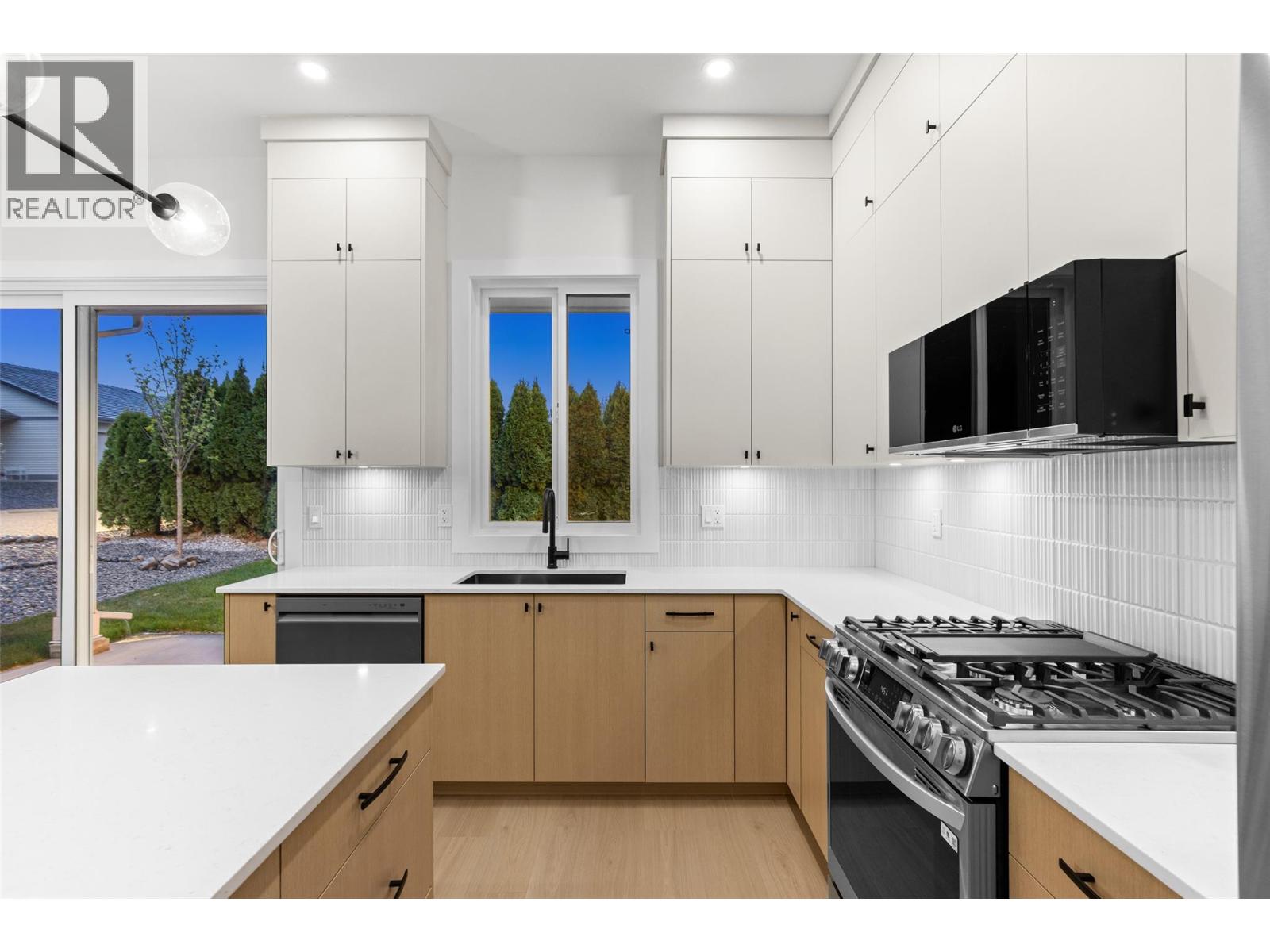 397 Chardonnay Avenue, Oliver, British Columbia  V0H 1T4 - Photo 18 - 10382912