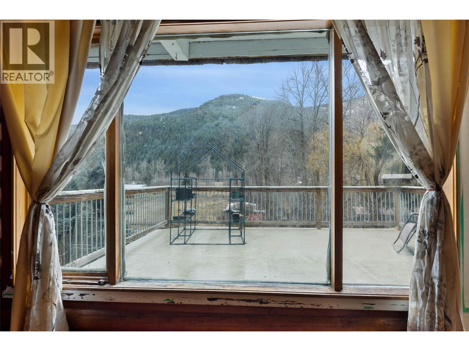 9776 Tranquille Criss Crk Road, Kamloops, British Columbia  V2B 3E8 - Photo 17 - 10381850