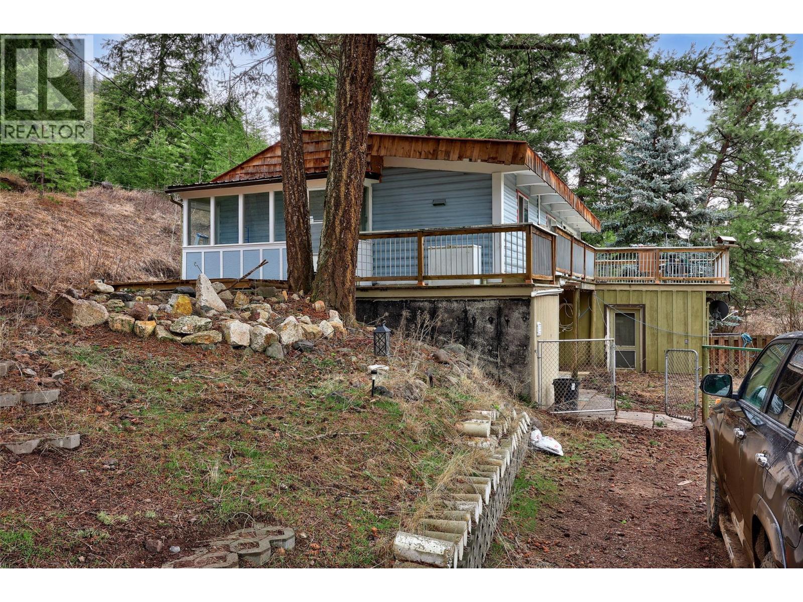 9776 Tranquille Criss Crk Road, Kamloops, British Columbia  V2B 3E8 - Photo 3 - 10381850