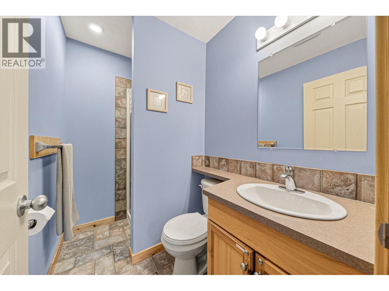 5 Estate Drive Unit# C, Fernie, British Columbia  V0B 1M4 - Photo 33 - 10382016